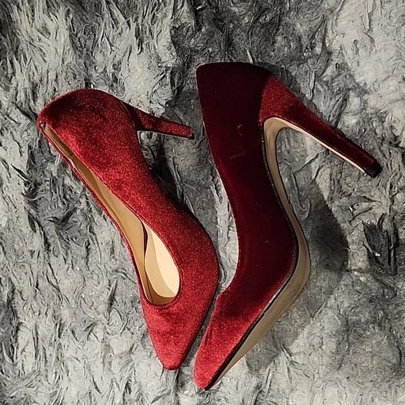 High Heel Pointed Toe Pumps Slip-on. Royal Blue and Red, 6.5 US, 37 EU. - Picture 9 of 16